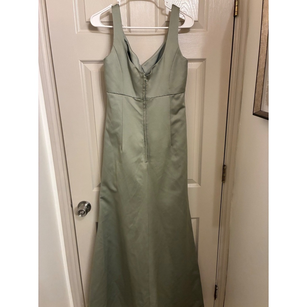 Mori Lee Madeline Gardner Sage Green Satin V-Neck Formal‎ Gown Dress Size 13/14